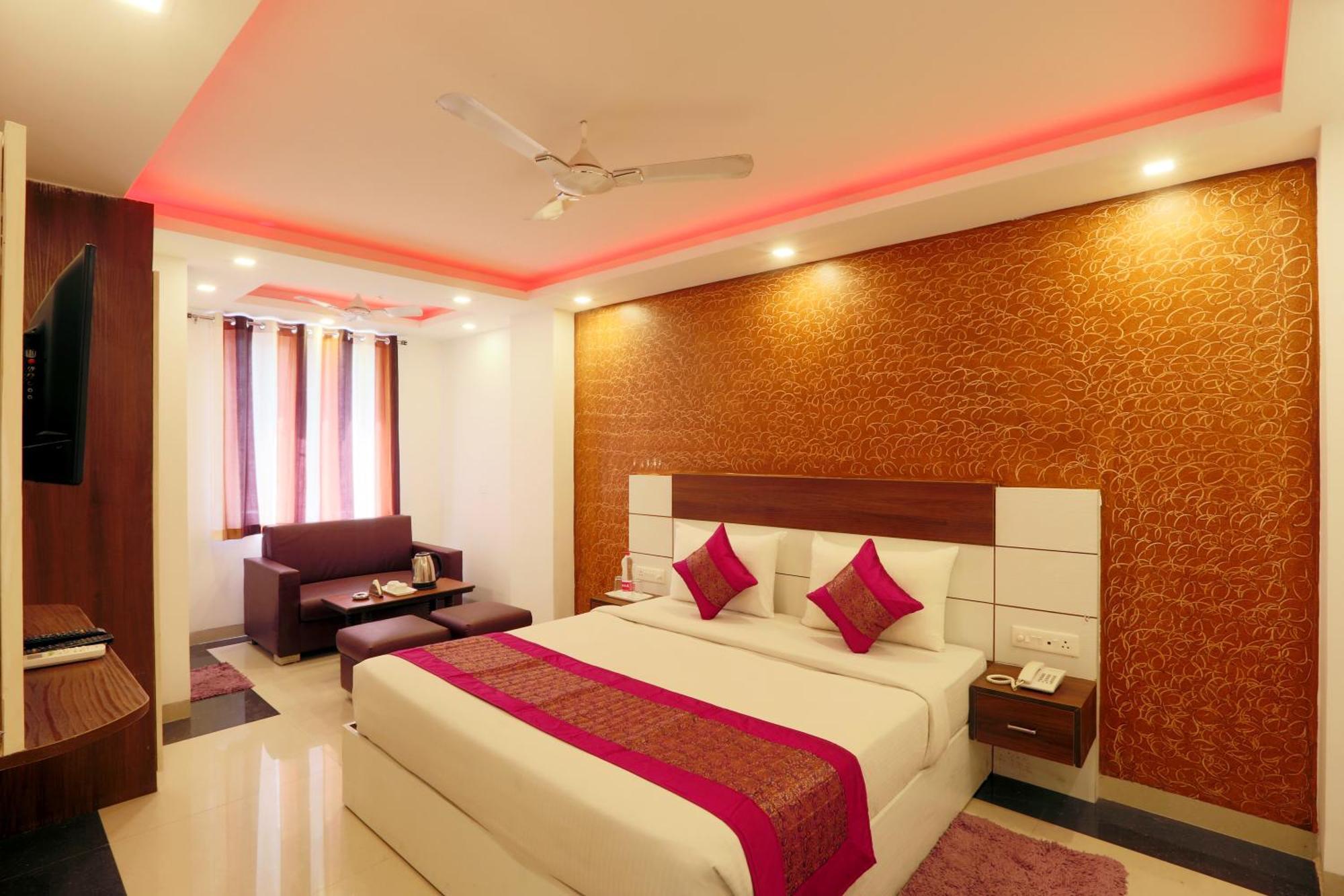 Hotel Sky Wood At Airport Nueva Delhi Exterior foto