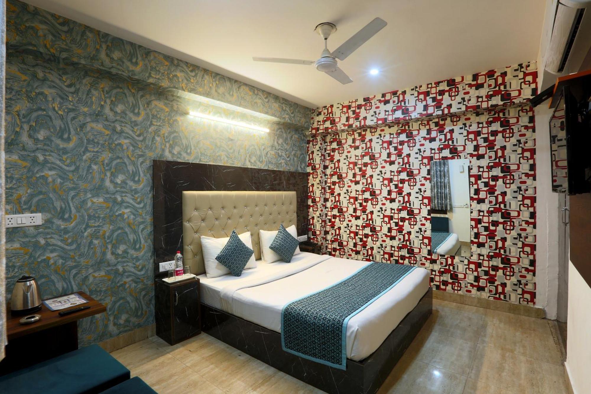 Hotel Sky Wood At Airport Nueva Delhi Exterior foto