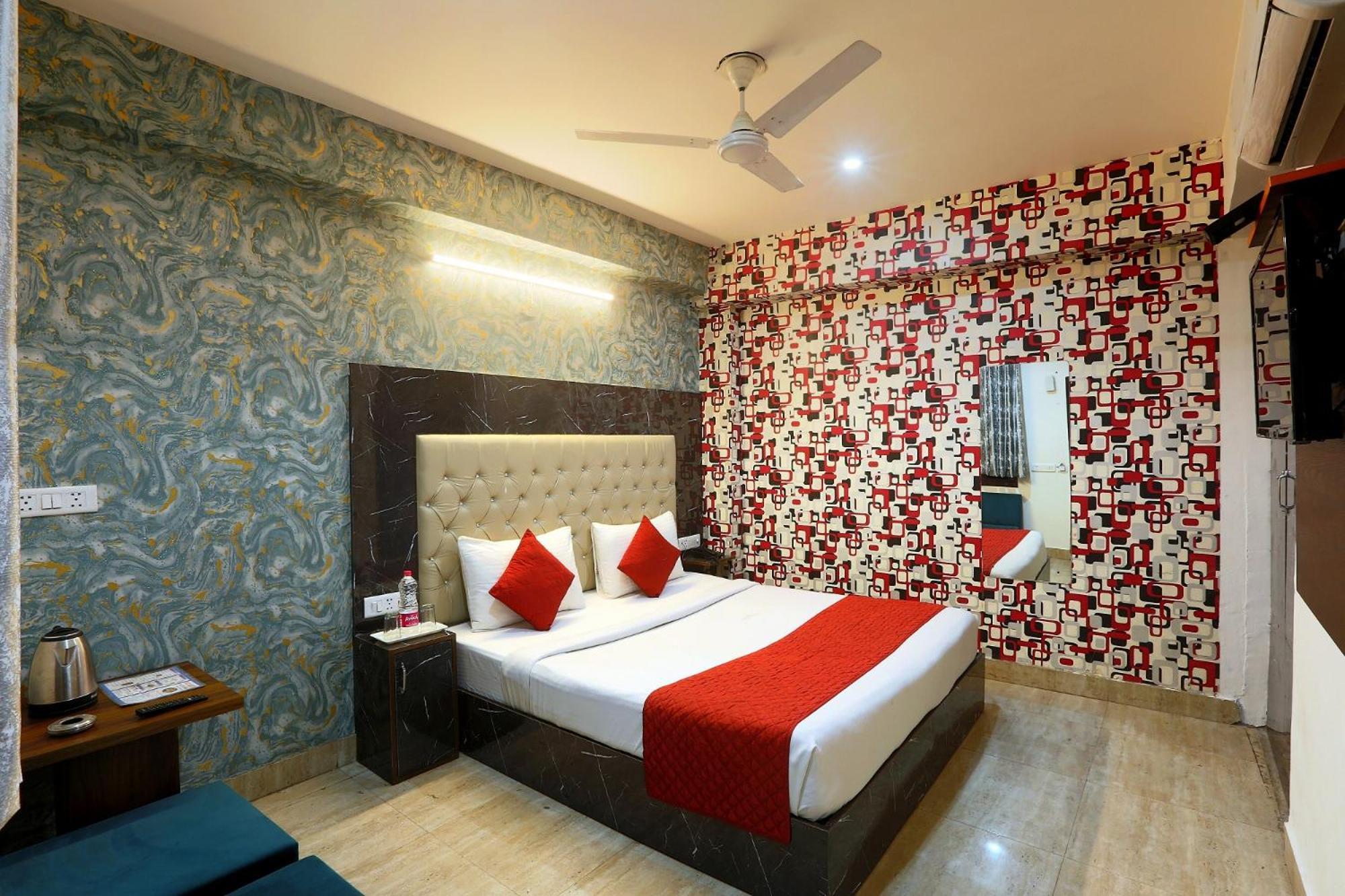 Hotel Sky Wood At Airport Nueva Delhi Exterior foto