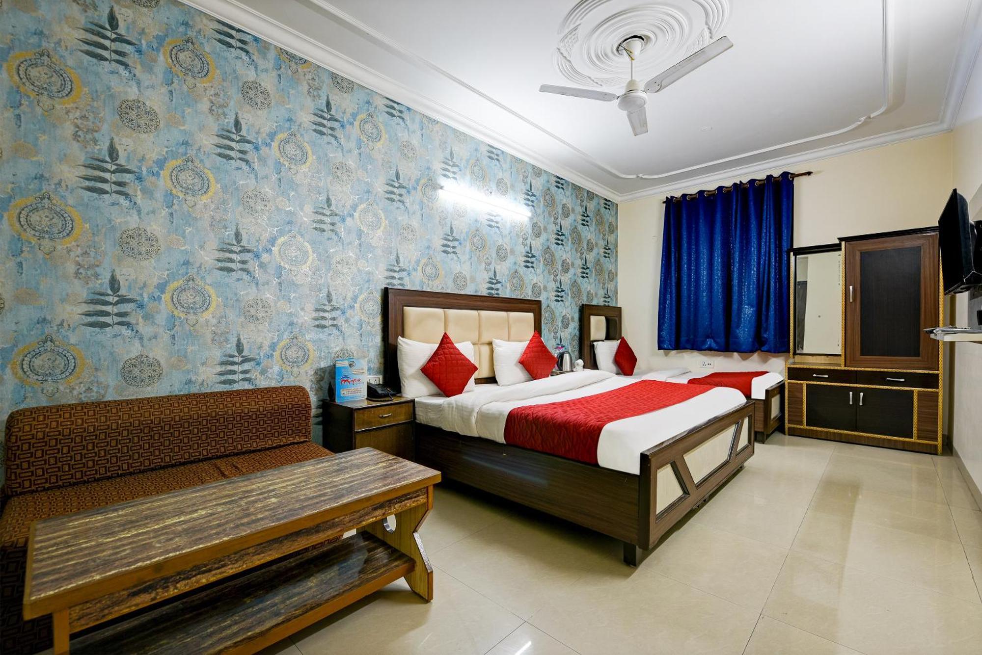 Hotel Sky Wood At Airport Nueva Delhi Exterior foto